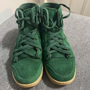 Nike dunk high sb green sneakers
